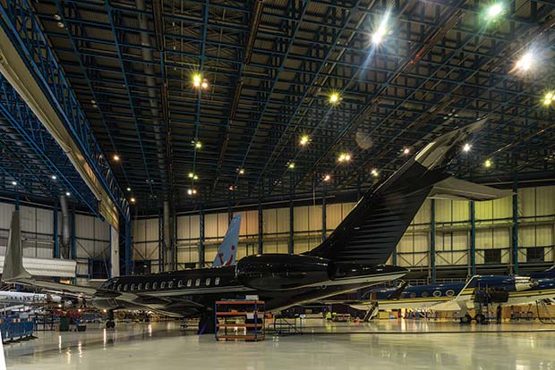 400W-Metal-Halide-right-side-of-hangar