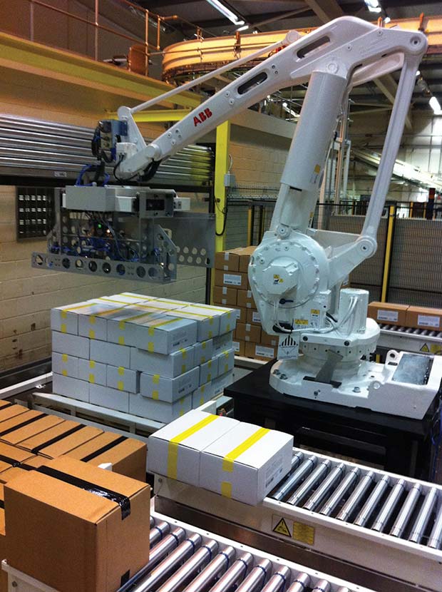 ABB-Robot-&-Gripper-places-cases-onto-pallet