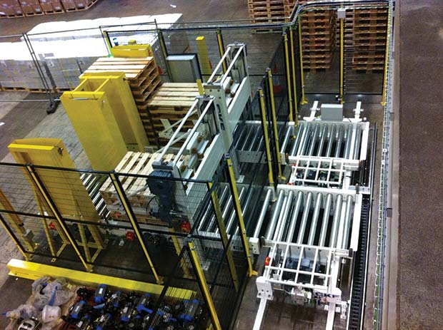 Pallet-Destackers-feed-the-appropriate-pallet-onto-the-shuttle